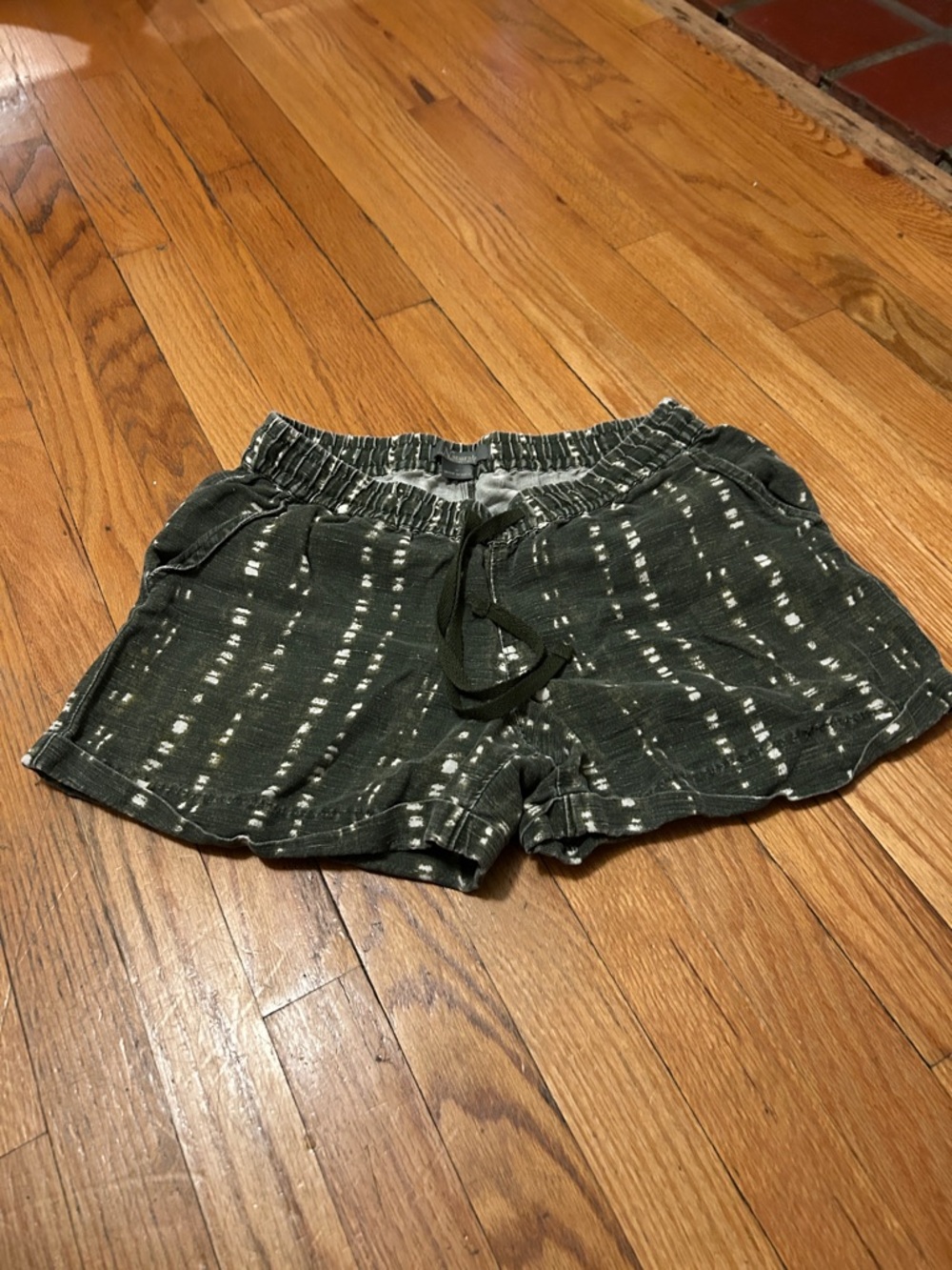Natural Reflections Dark Green Tie-Dye Lounge Shorts